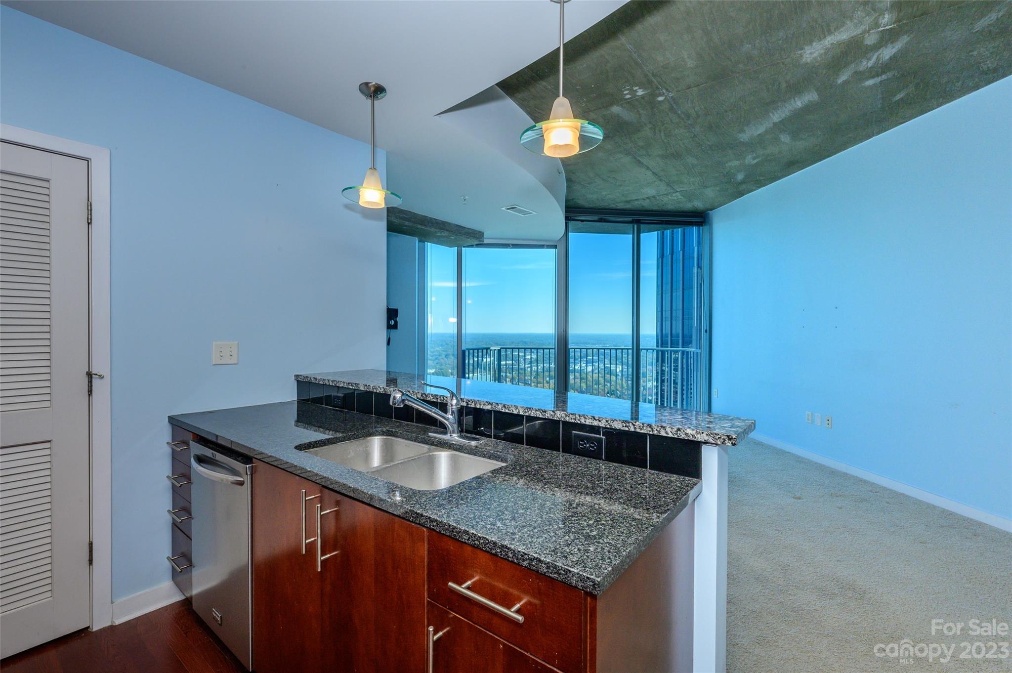 Avenue Condominiums - Residential