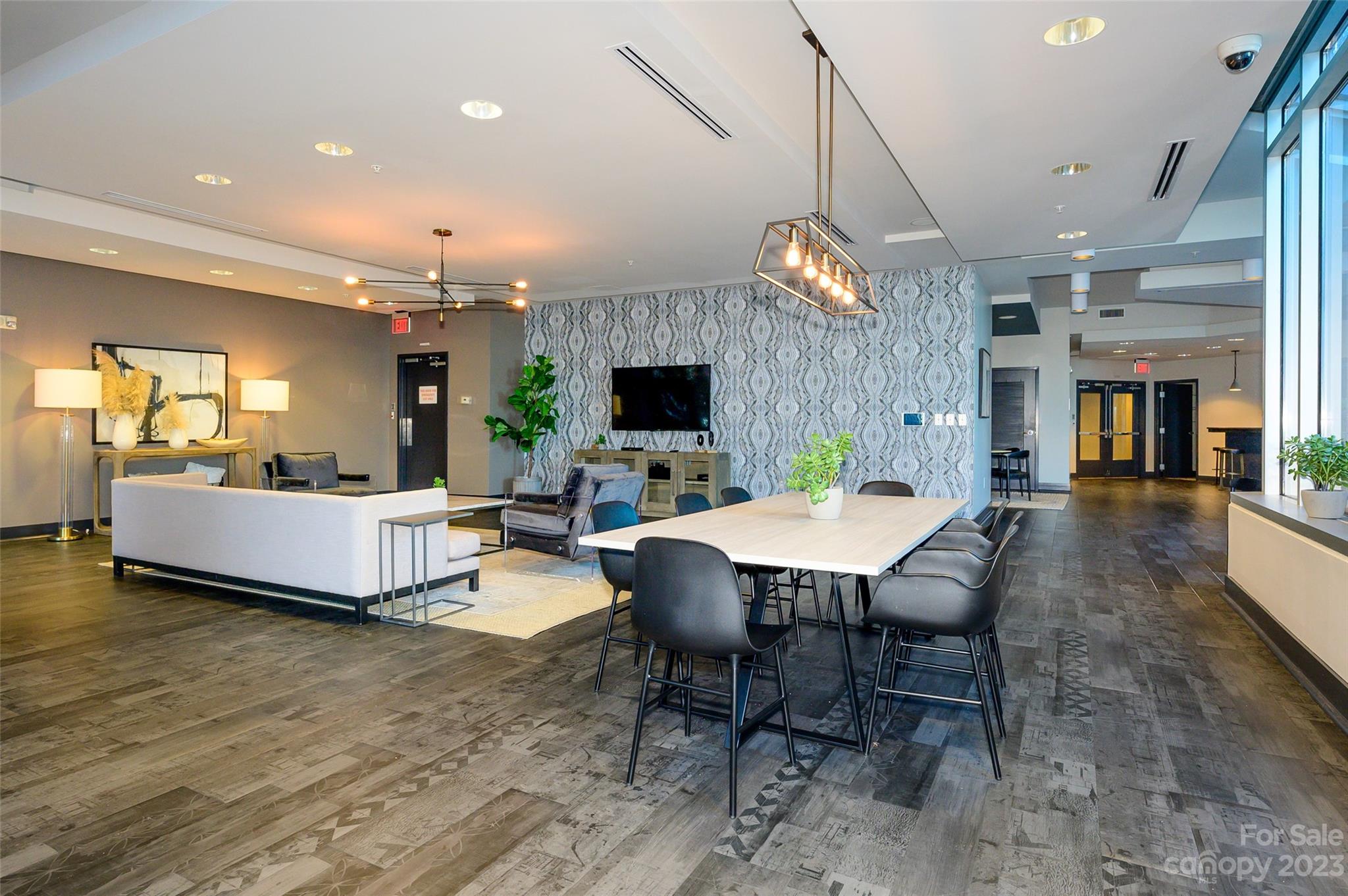 Avenue Condominiums - Residential