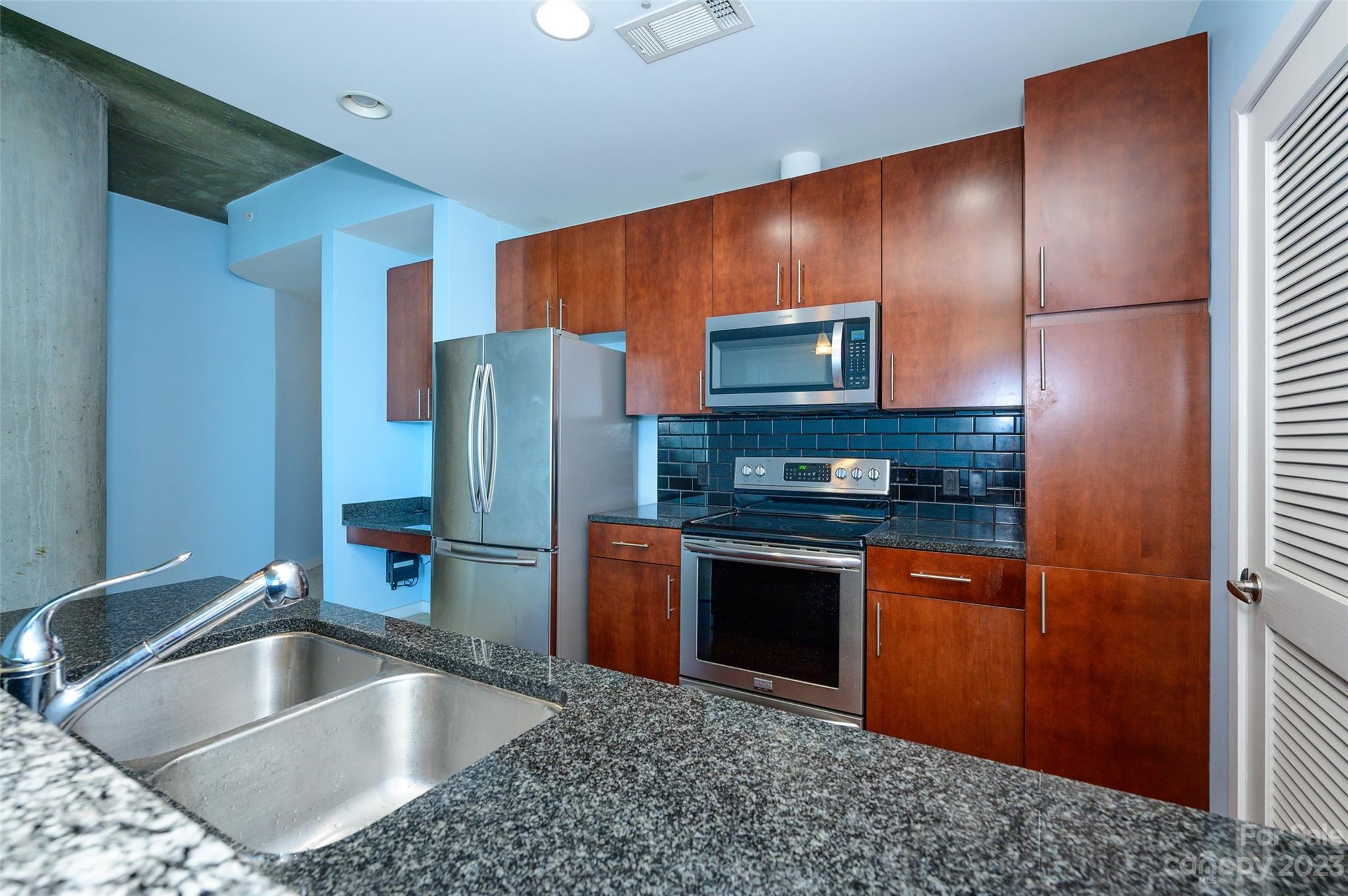 Avenue Condominiums - Residential