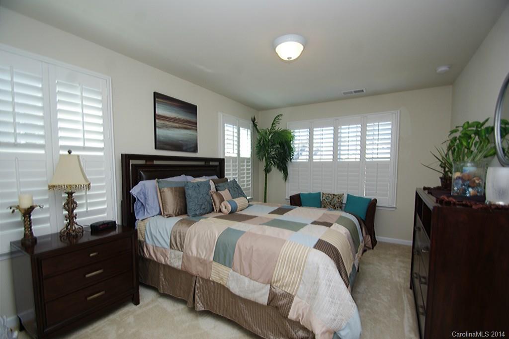 Lake Shore - Residential