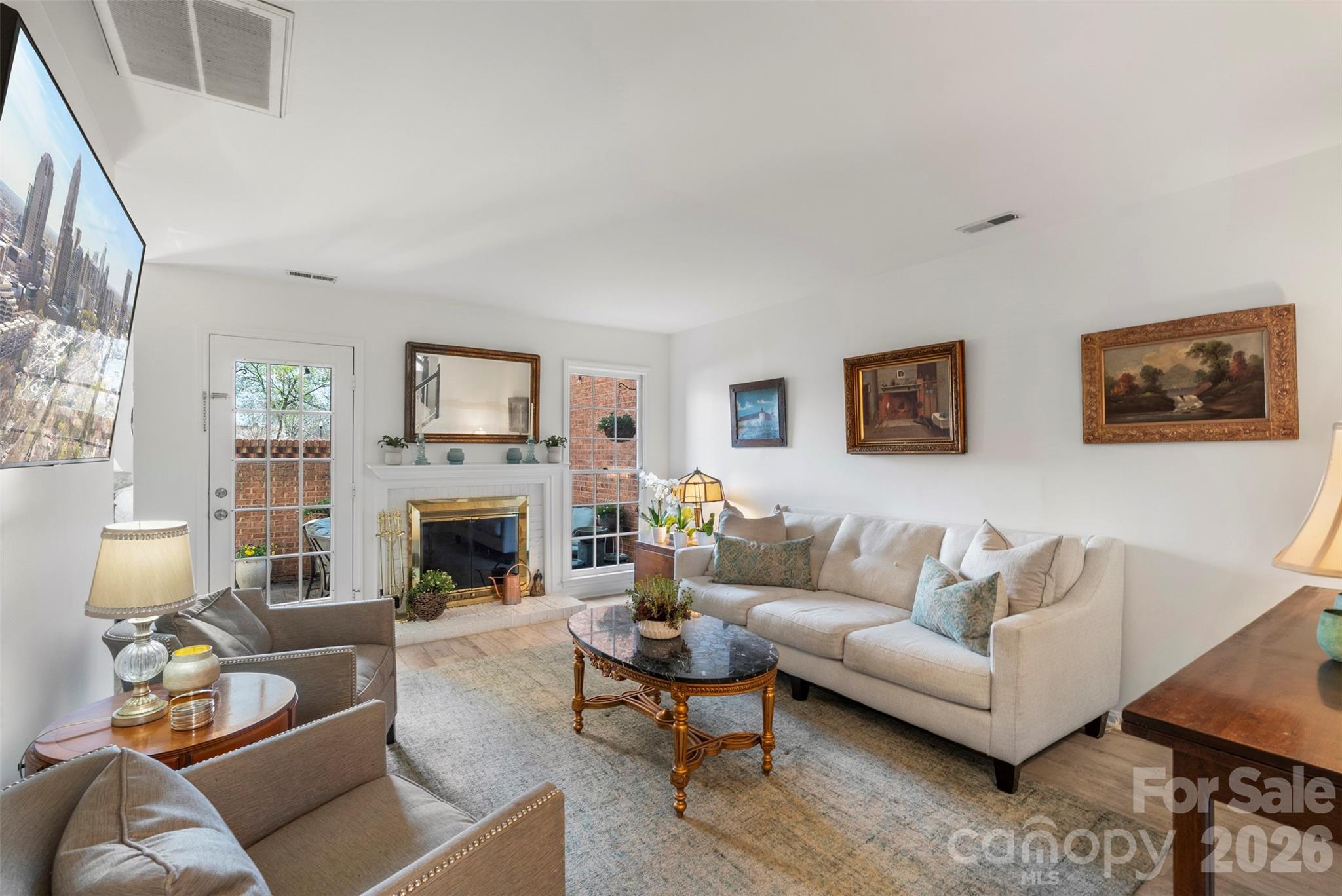 530 N Poplar Street B