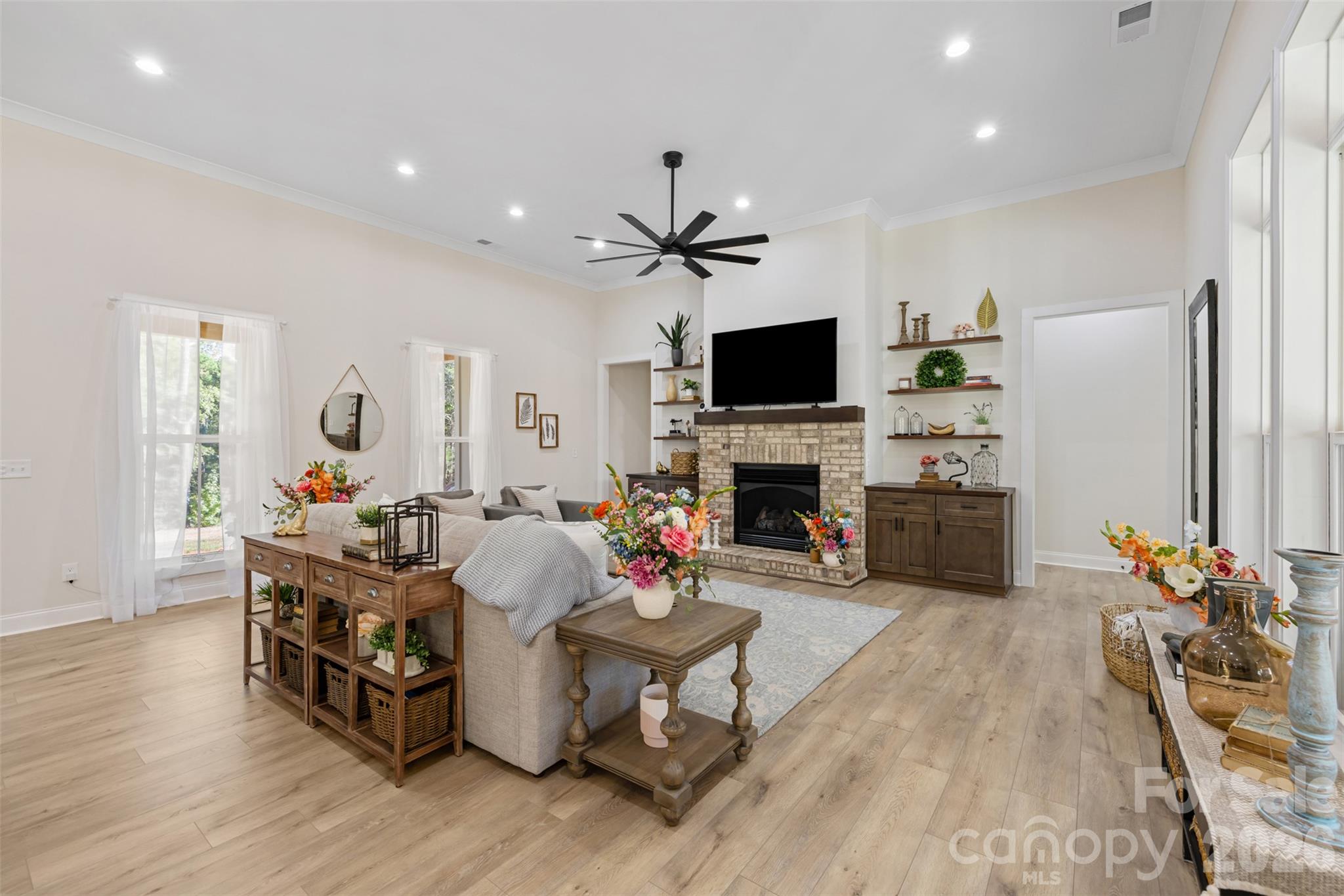 2137 Overbrook Way