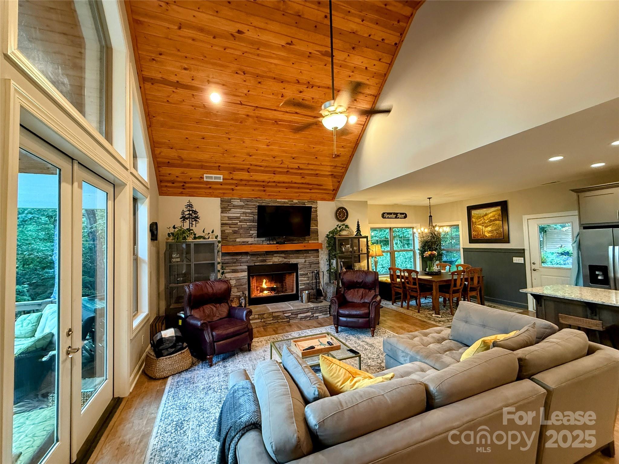 Paradise Point - Residential Lease