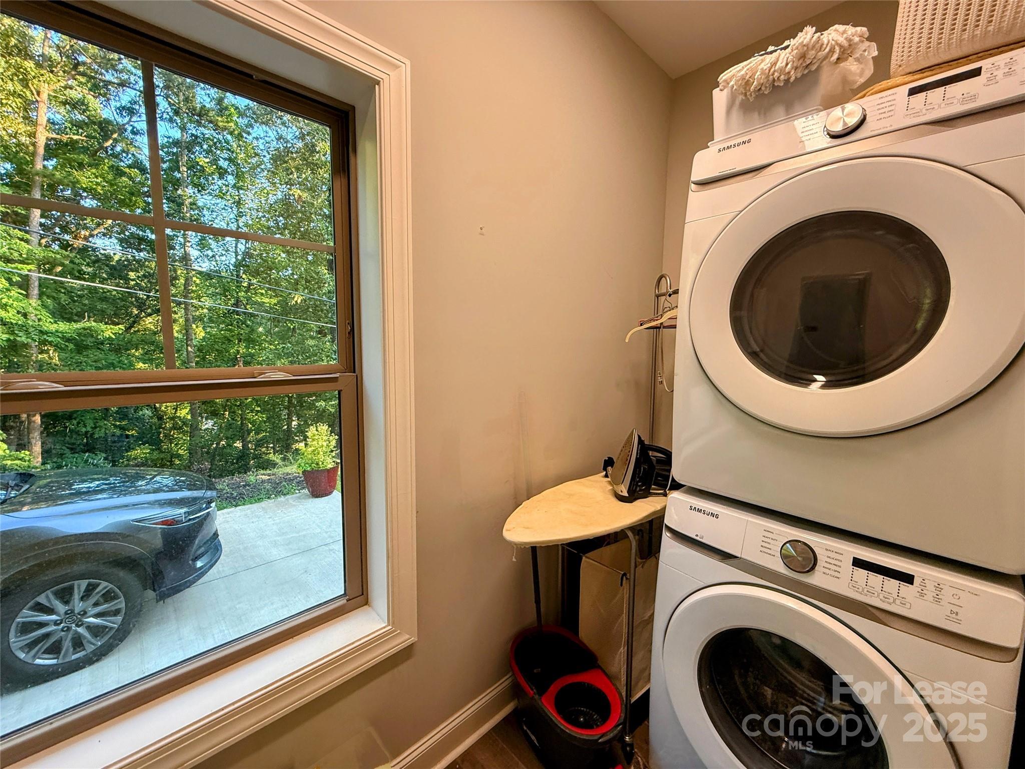 Paradise Point - Residential Lease