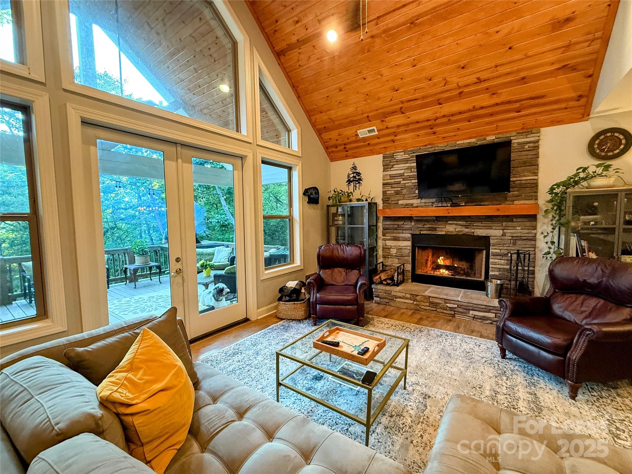 Paradise Point - Residential Lease