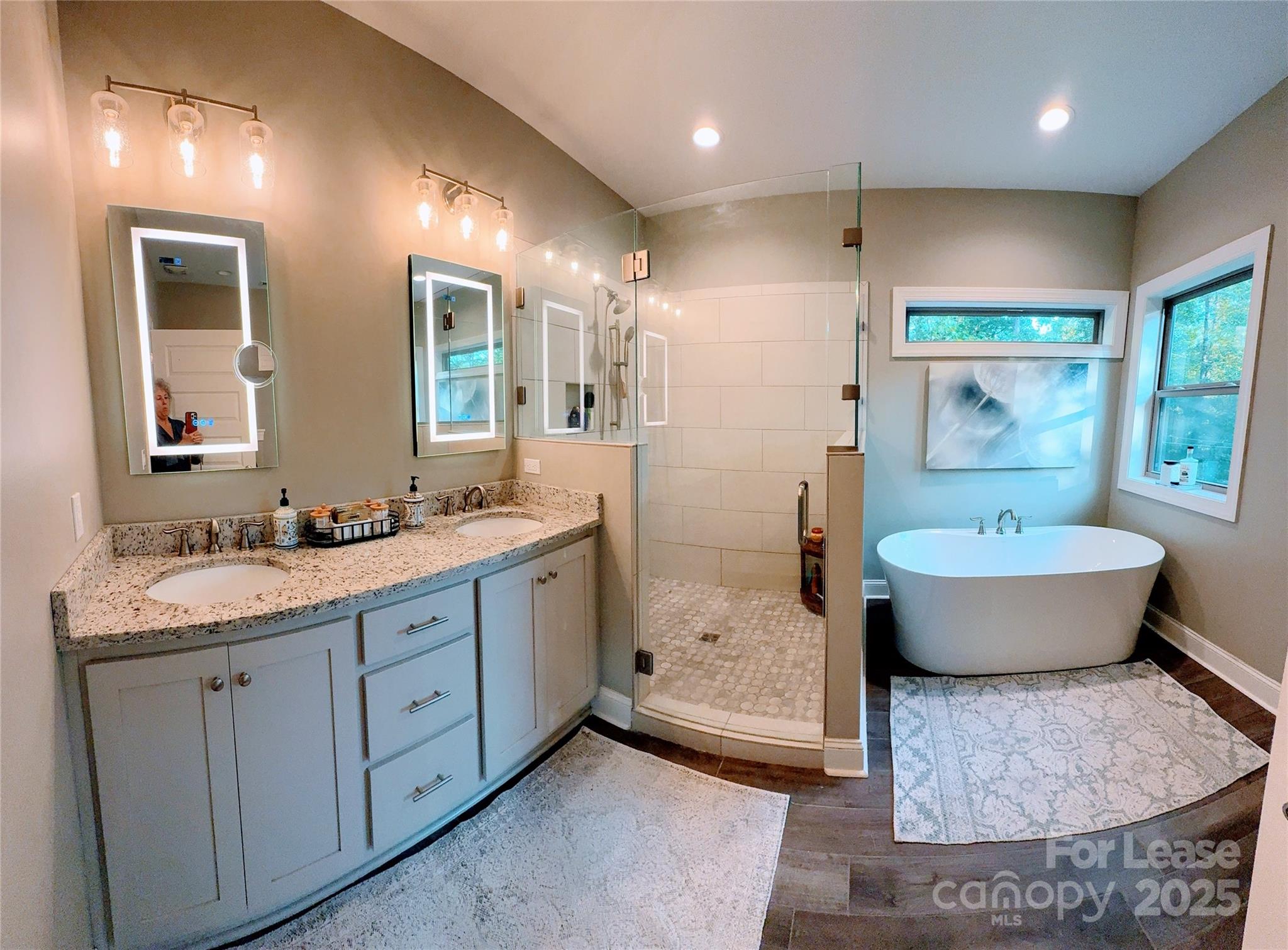 Paradise Point - Residential Lease