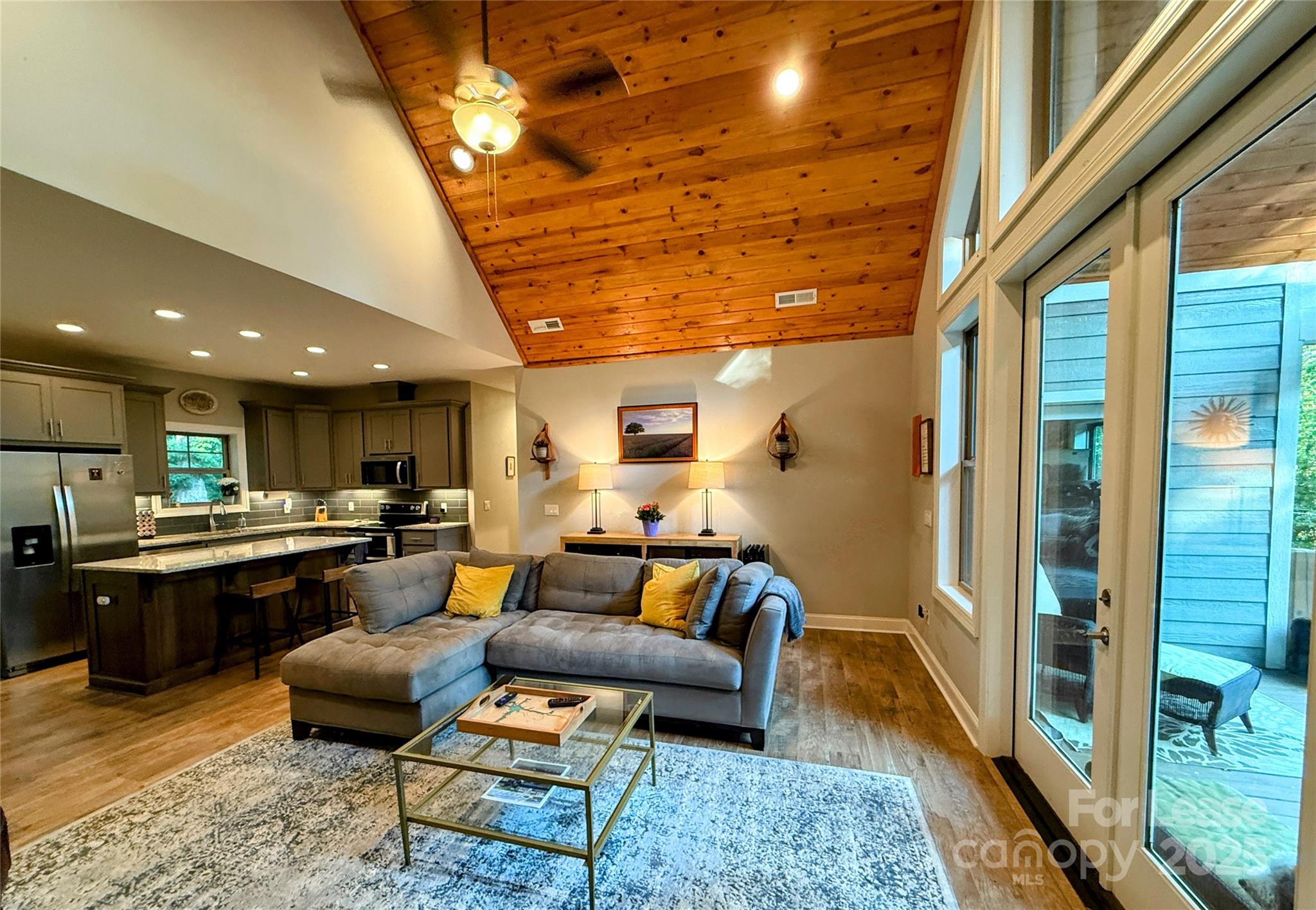 Paradise Point - Residential Lease