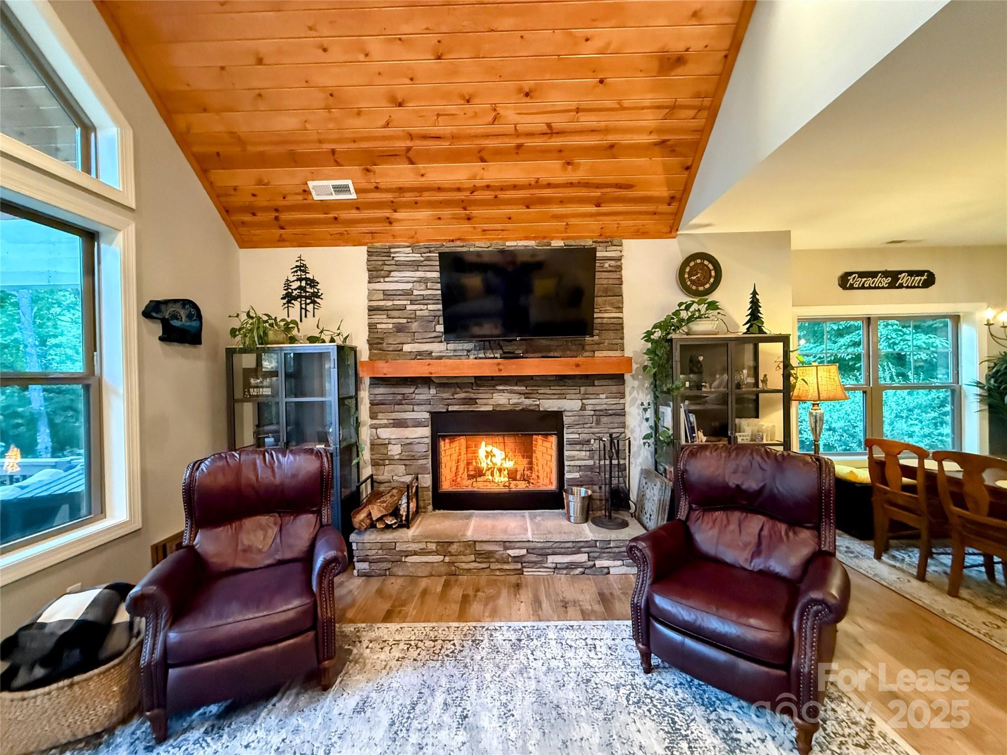 Paradise Point - Residential Lease