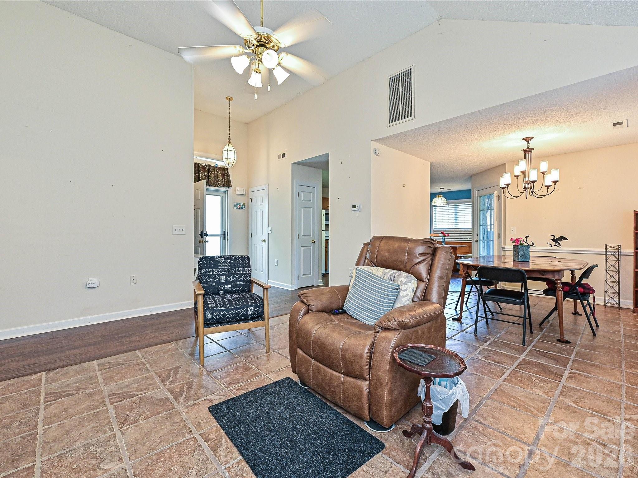 2814 Rosemeade Drive