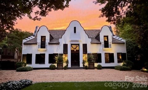 Photo of 1516 Queens Road W, Charlotte, NC 28207 (MLS # 4374609)
