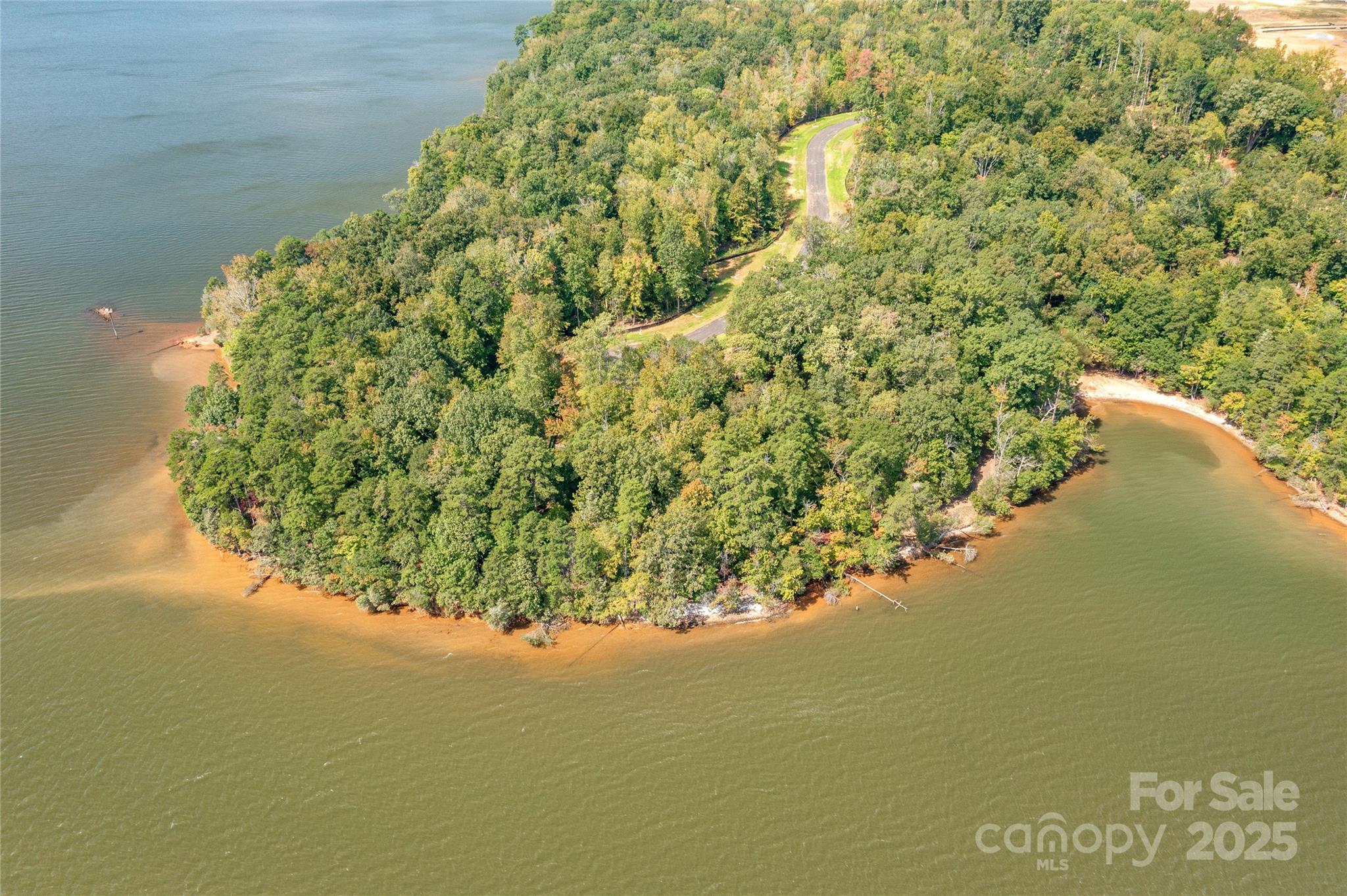 McLean - South Shore - Land