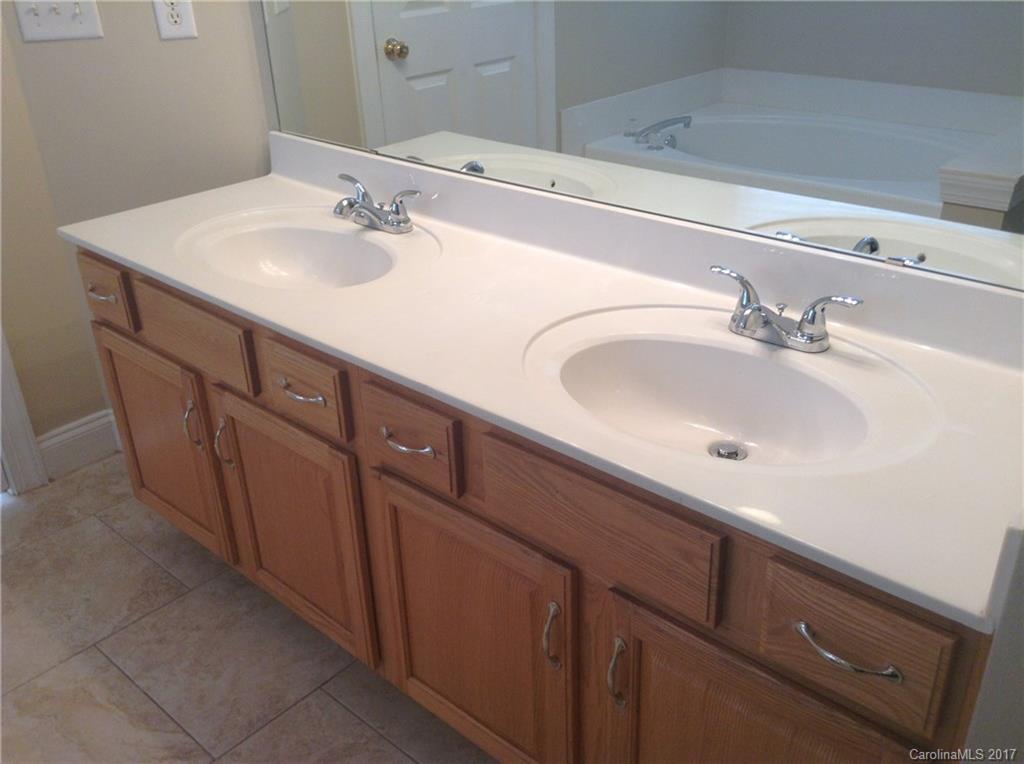 Macaulay - Residential Lease