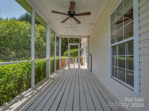 A home in Saluda