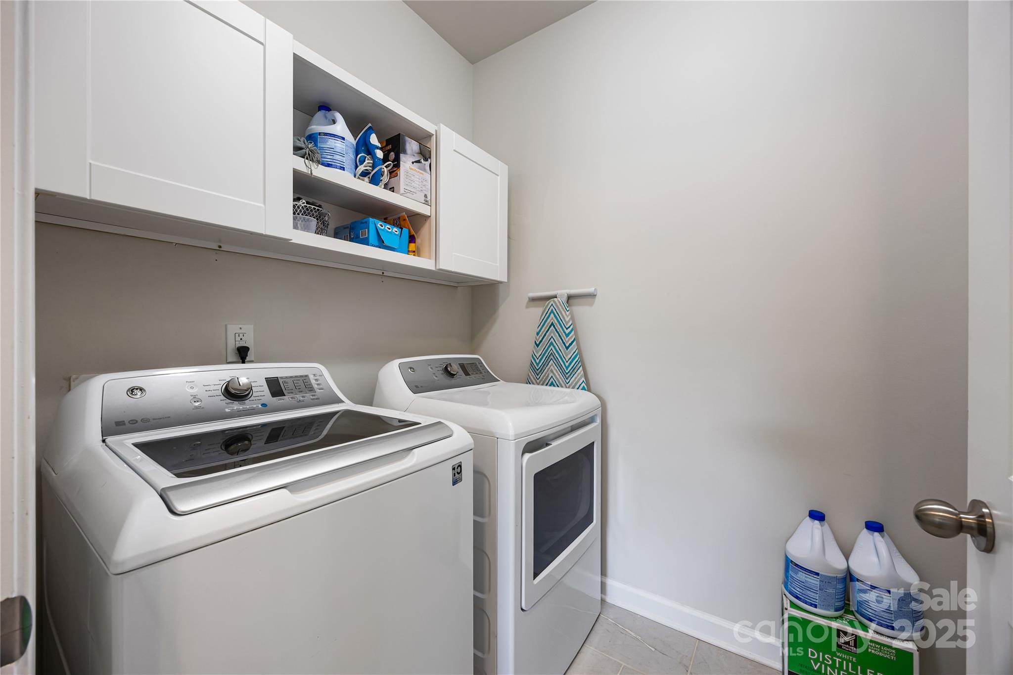 Lake Crest - Residential