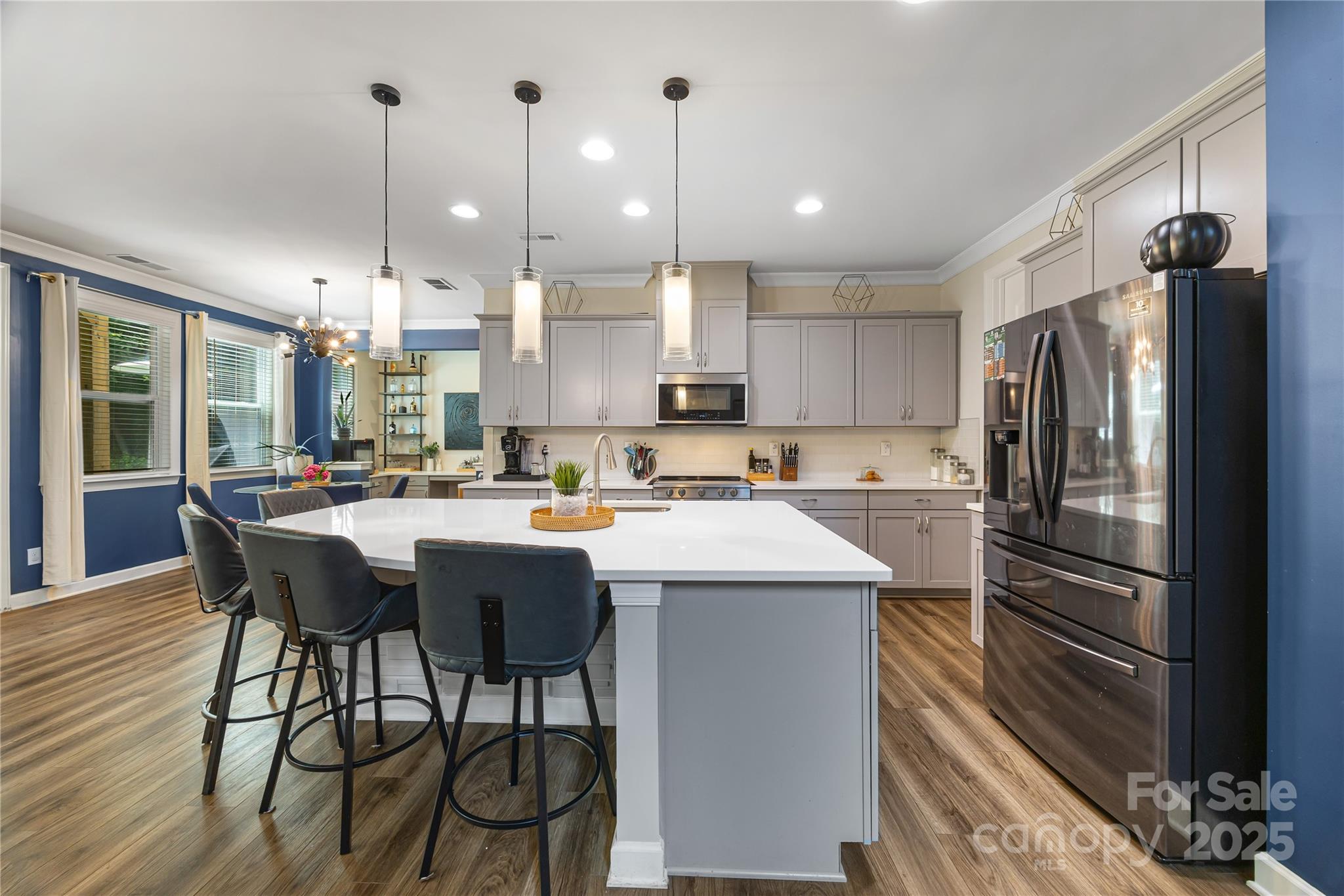 Lake Crest - Residential