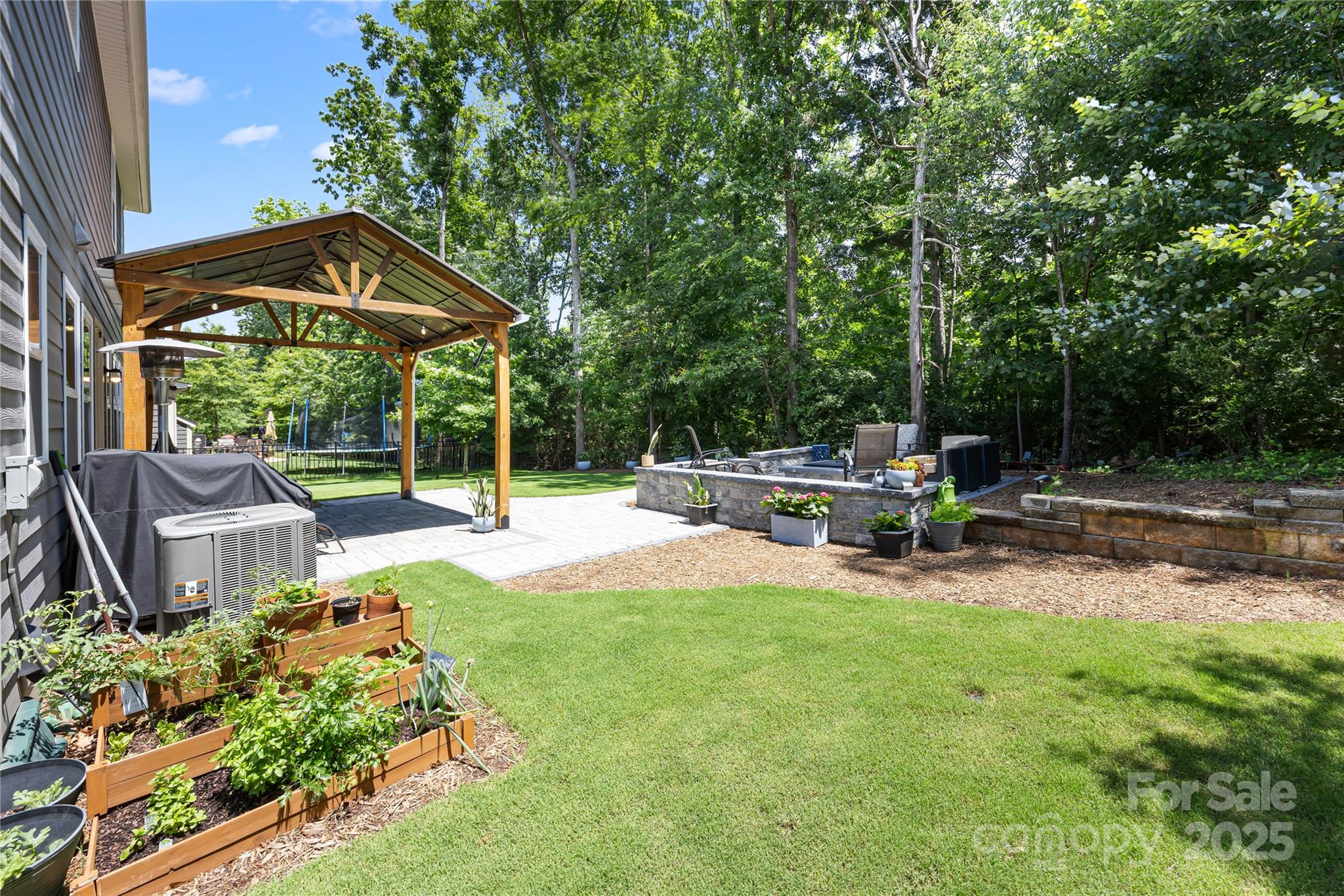 Lake Crest - Residential