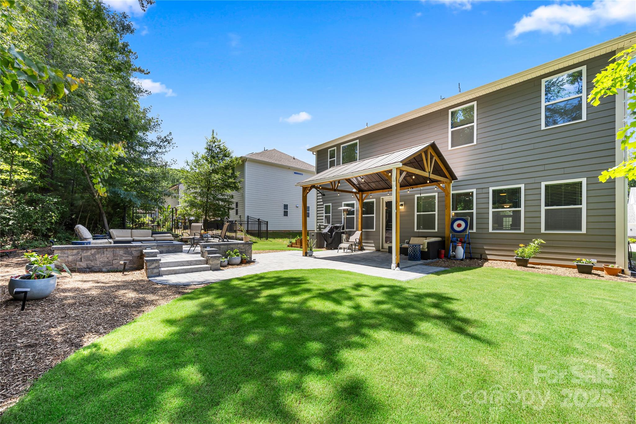 Lake Crest - Residential