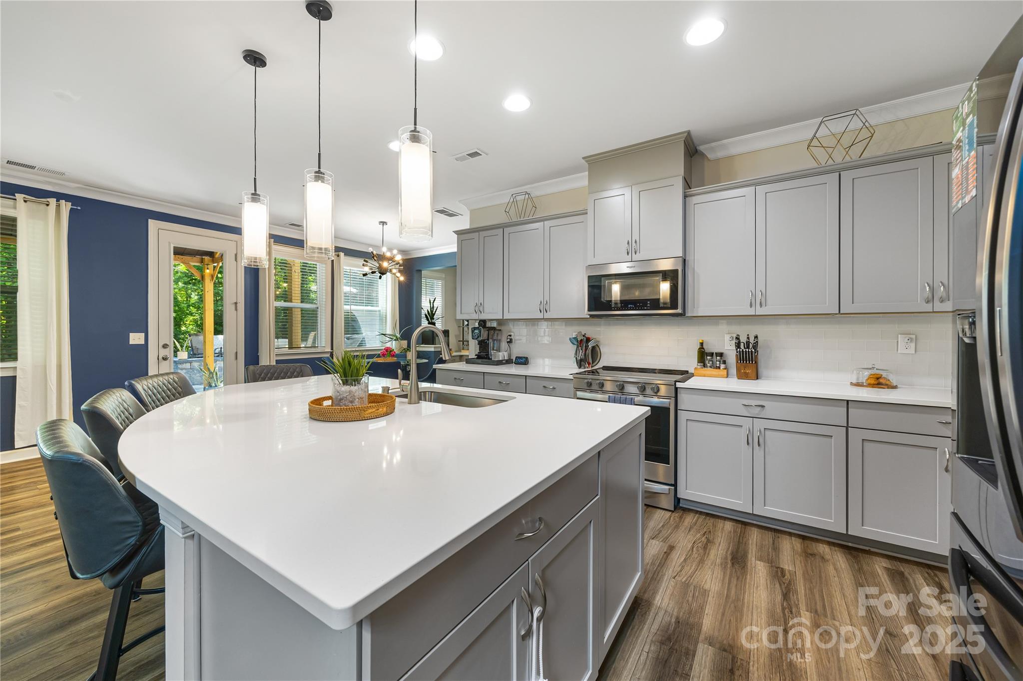 Lake Crest - Residential