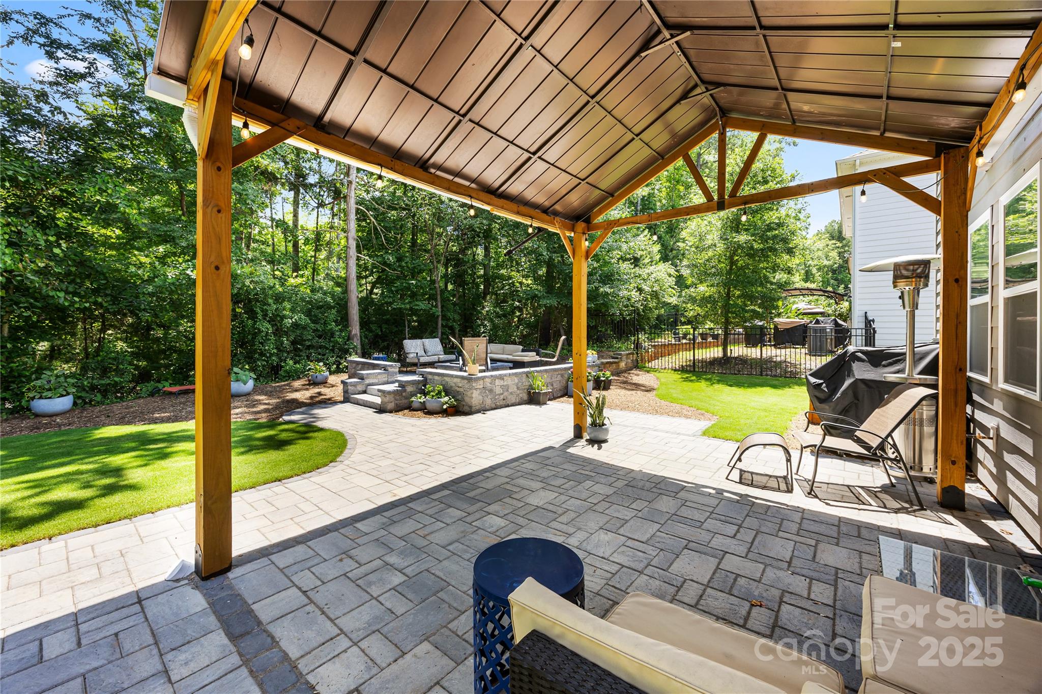 Lake Crest - Residential