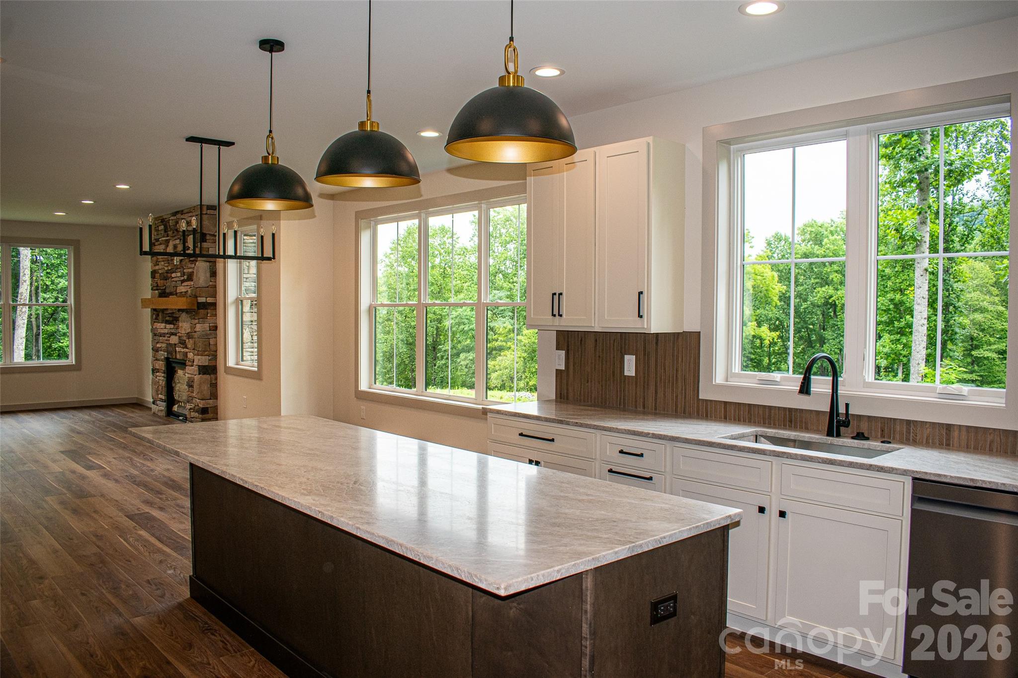 100 Bear Tree Cove