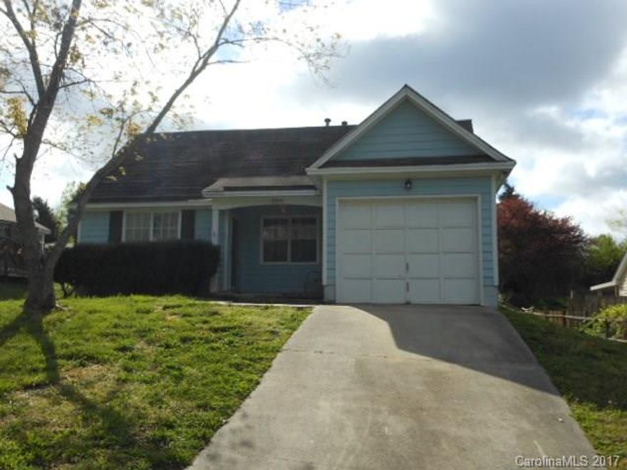 First full month’s rent free with an 18 month lease if lease begins before 11/30/17. 3 Bedroom 2 Bath home with 1 car garage in the popular Danby community of Pineville. This home features a large backyard with private patio, a spacious living room with wood-burning fireplace, a dining room, a well-equipped, eat-in kitchen, a large master suite with private bath, 2 guest bedrooms, and a second full bath.