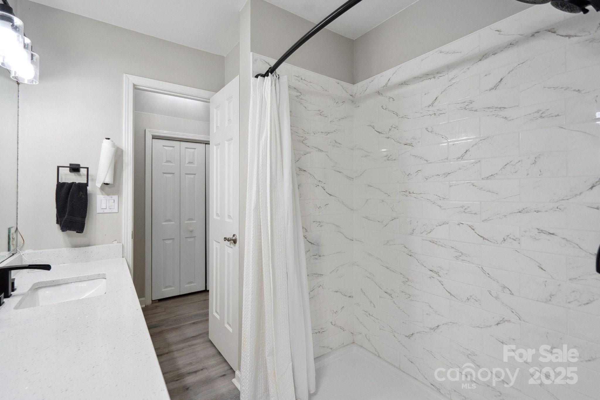 Kiser Island - Residential