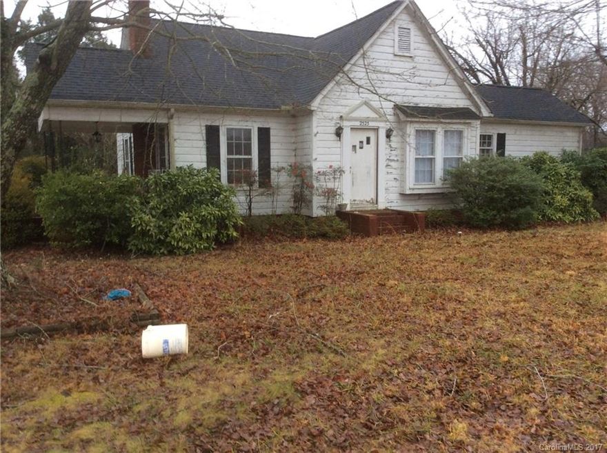 Property "SOLD AS IS" needs TLC.  House has been vacant for a period of time.