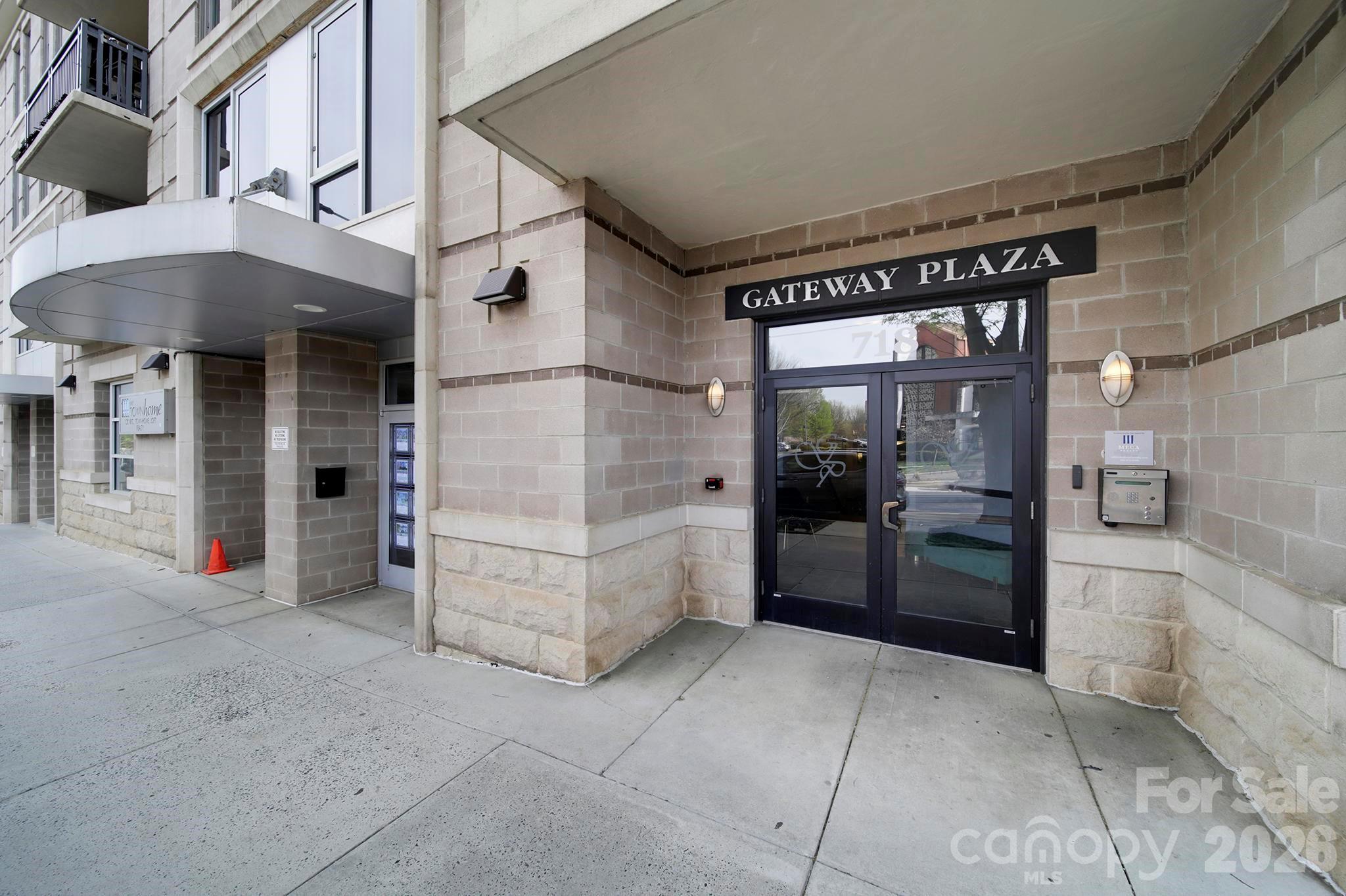 Gateway Plaza - Residential