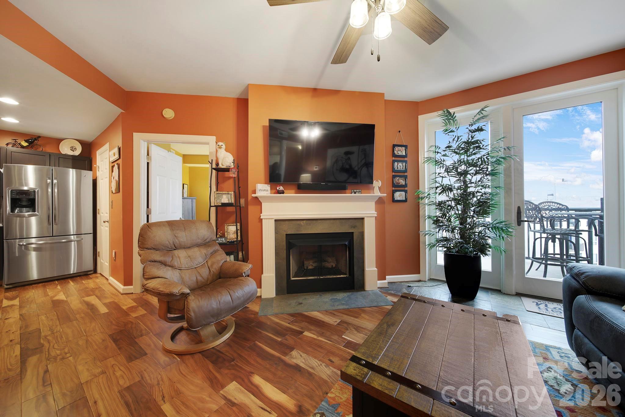 Gateway Plaza - Residential