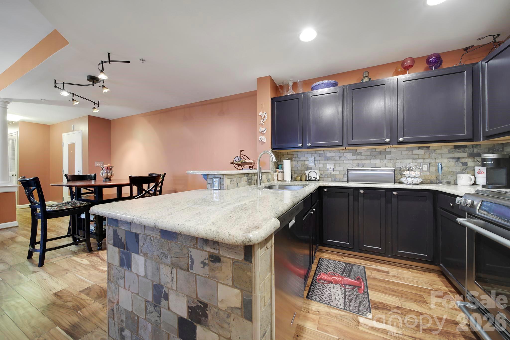 Gateway Plaza - Residential