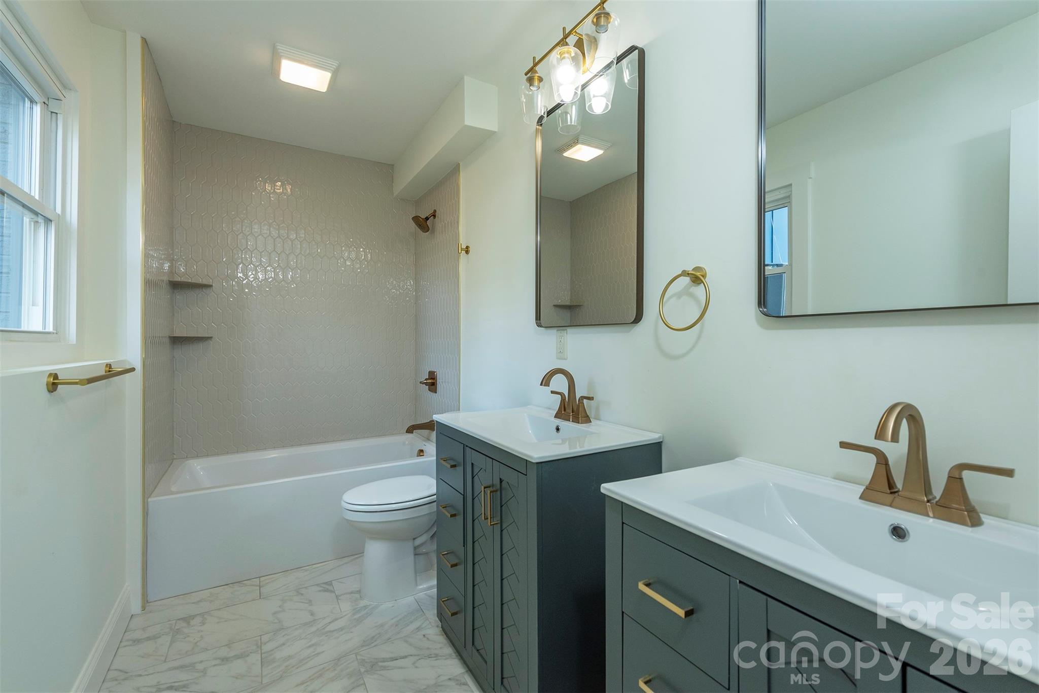 Brookland Manor - Residential