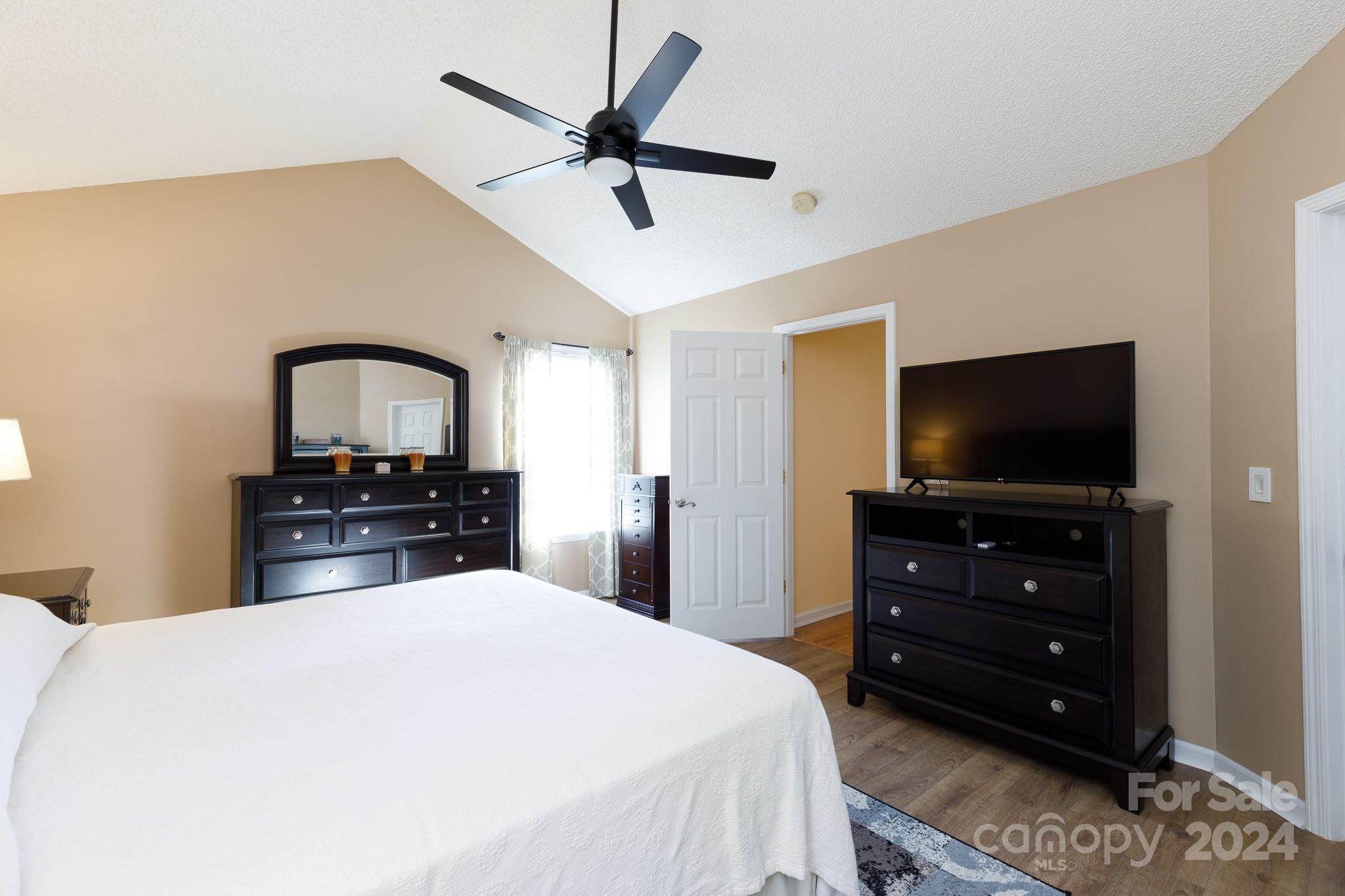 Hallmark Glen - Residential