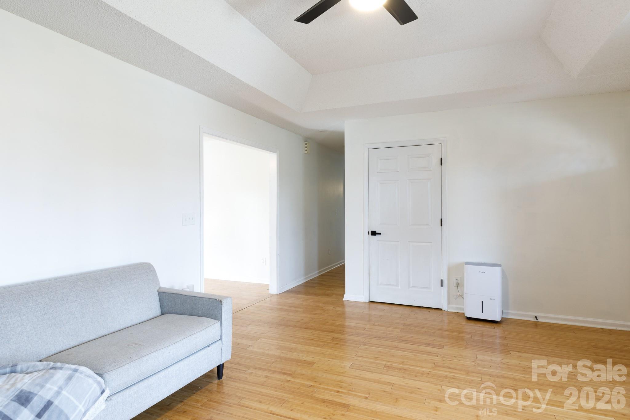 Country Club Estates - Residential