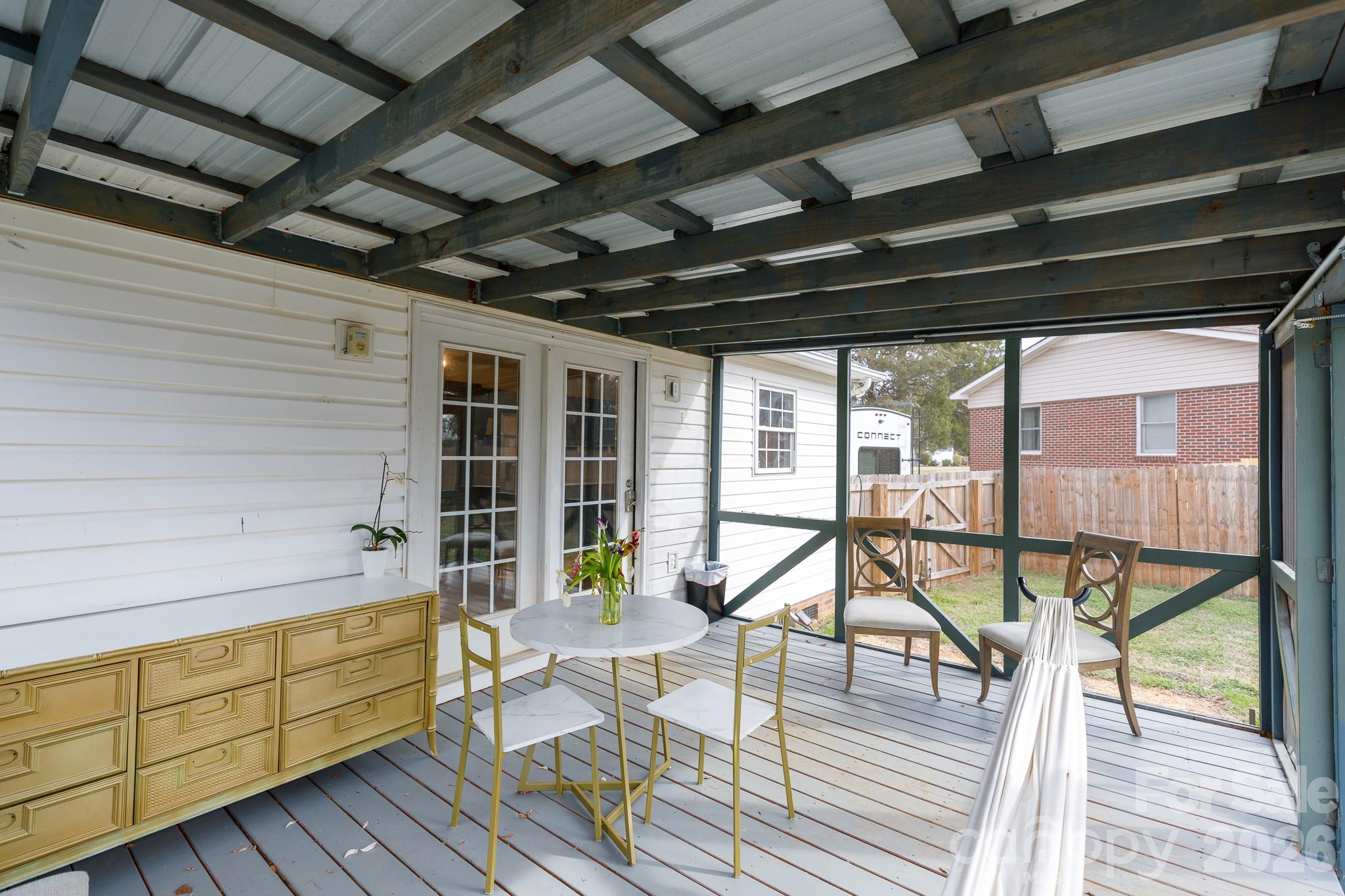 Country Club Estates - Residential