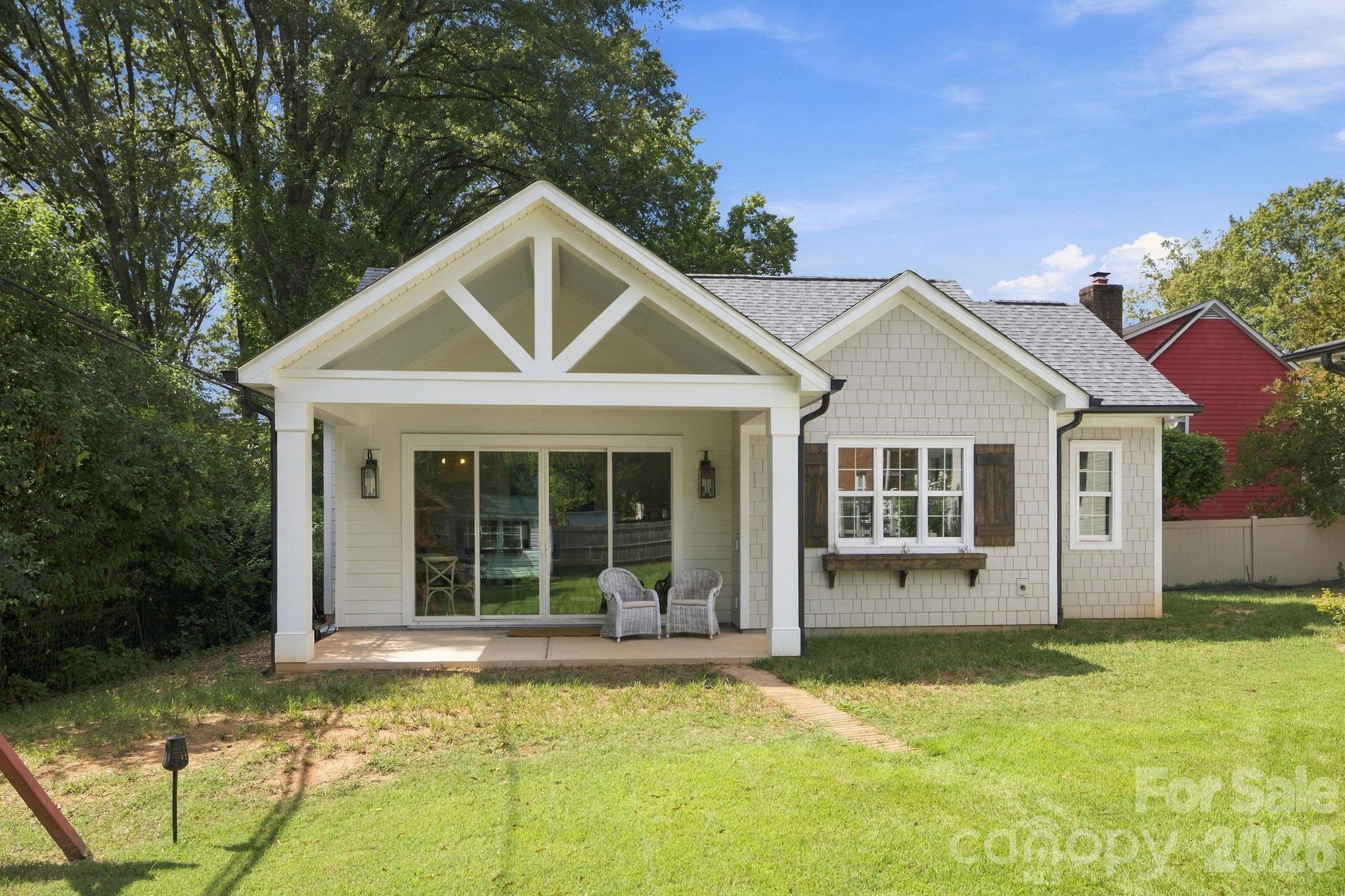 1901 Runnymede Lane