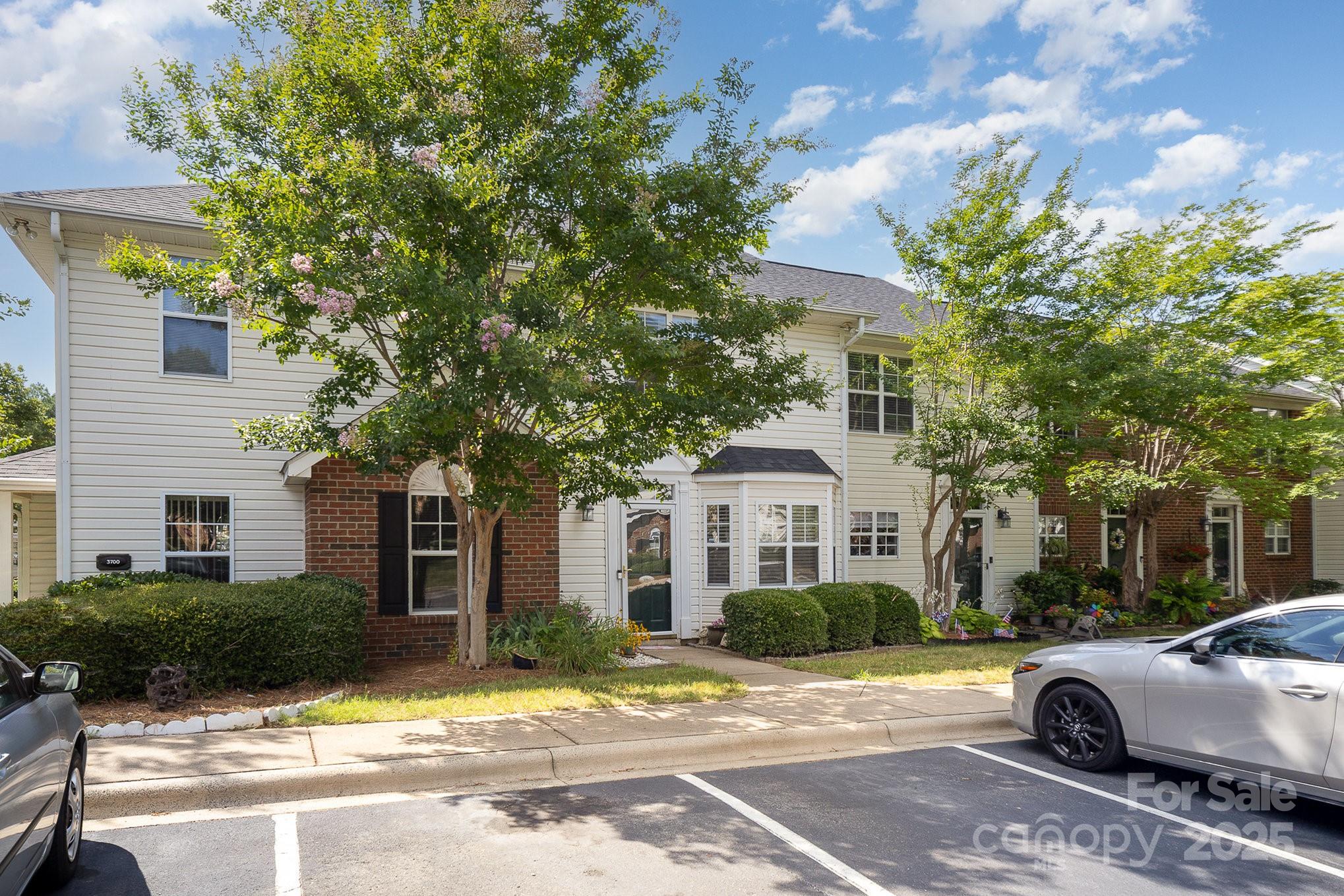 3702 Melrose Cottage Drive