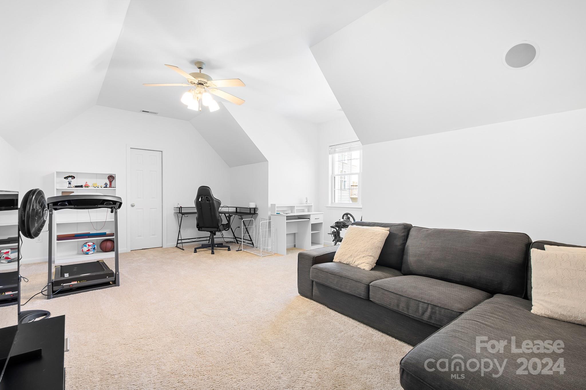 Verdict Ridge - Residential Lease