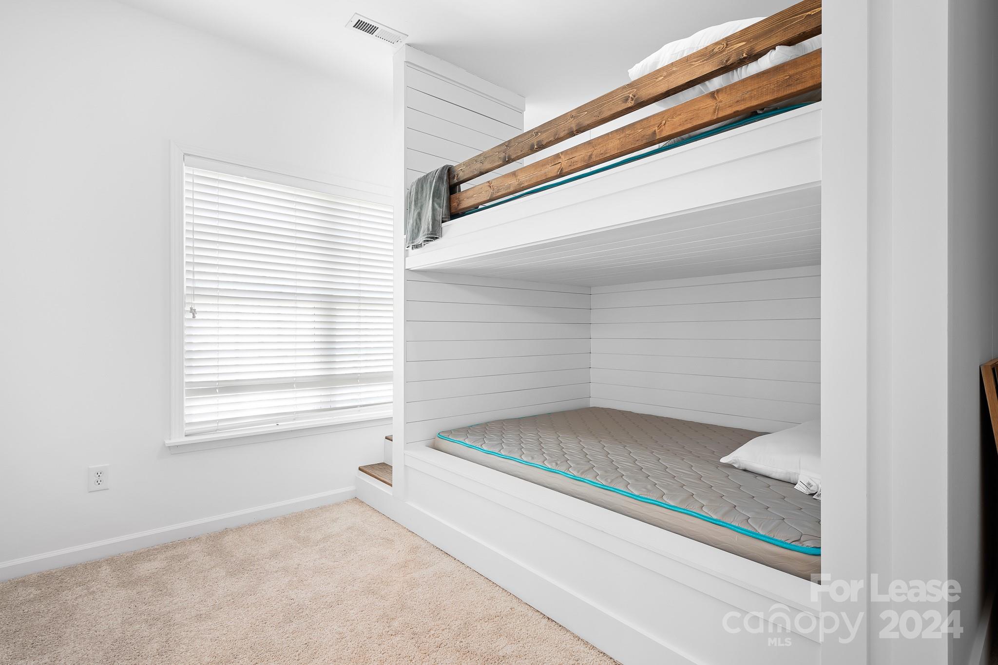 Verdict Ridge - Residential Lease