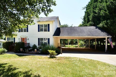 Photo of 235 Crystal Circle, Mooresville, NC 28117 (MLS # 4424353)