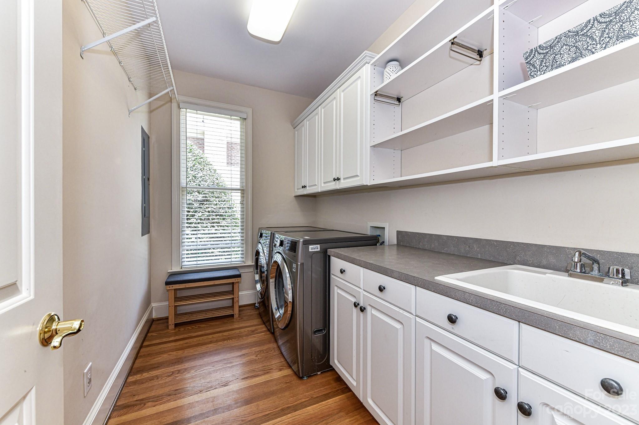 The Peninsula - Residential