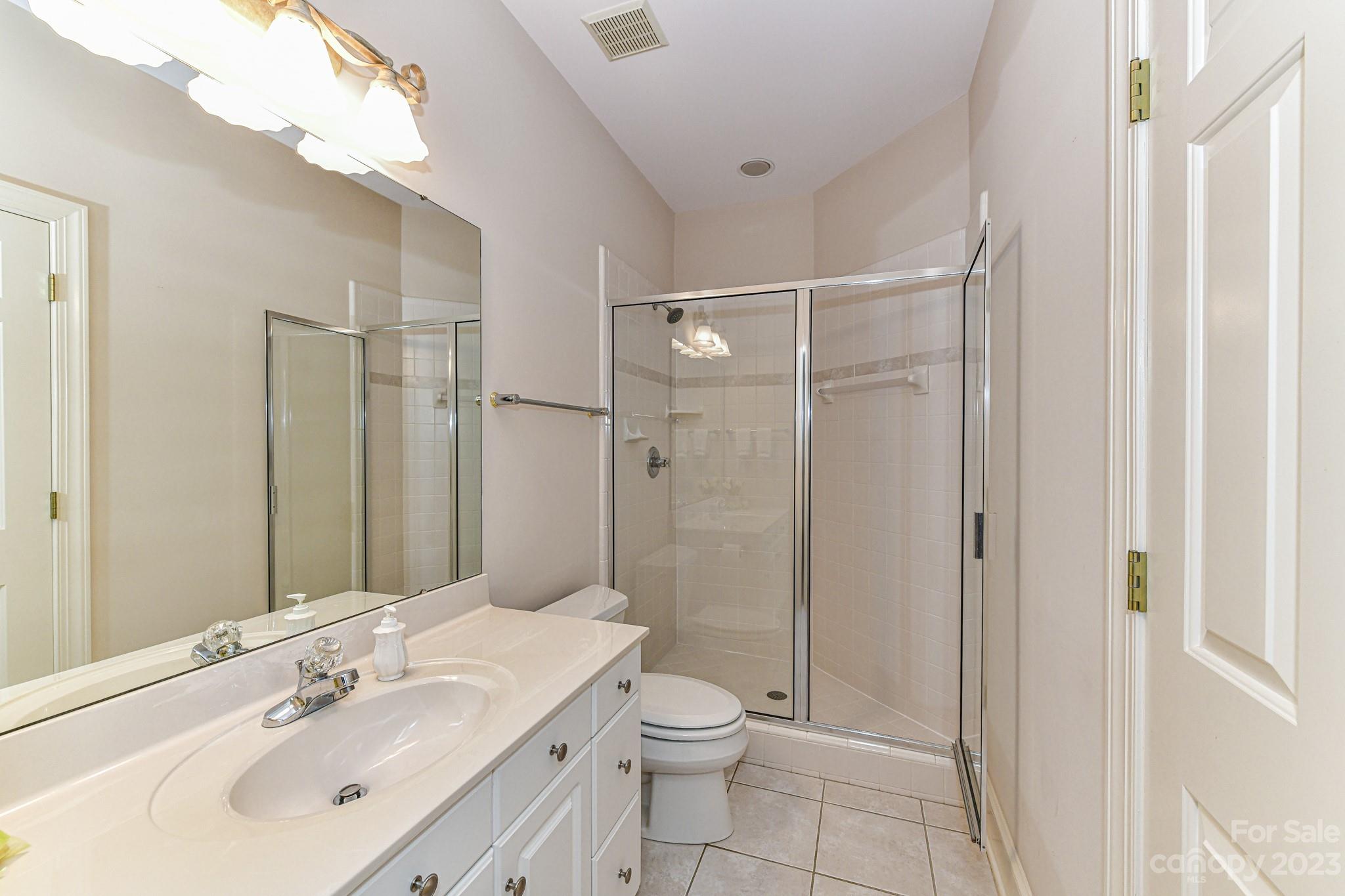 The Peninsula - Residential