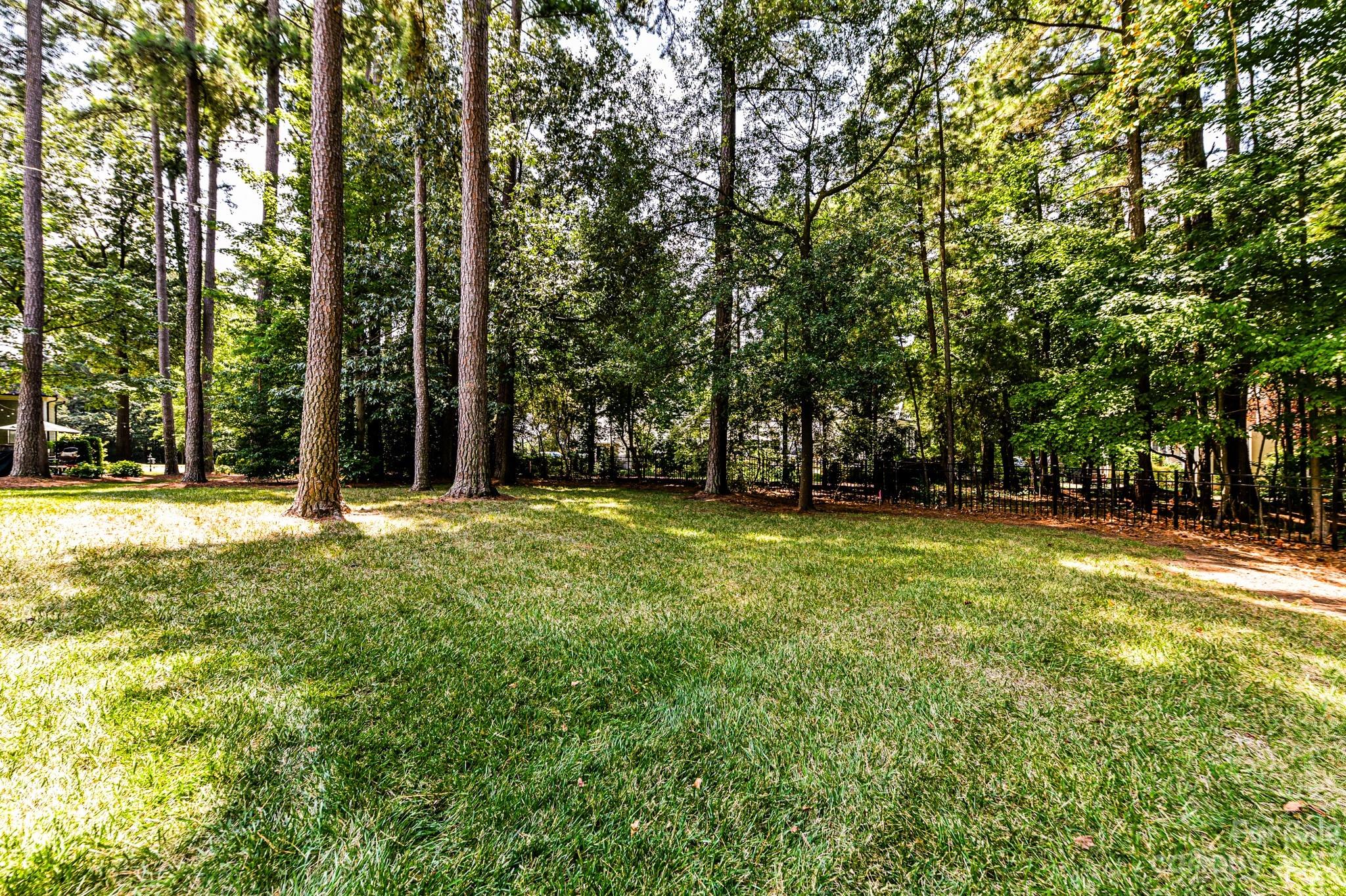 The Peninsula - Residential