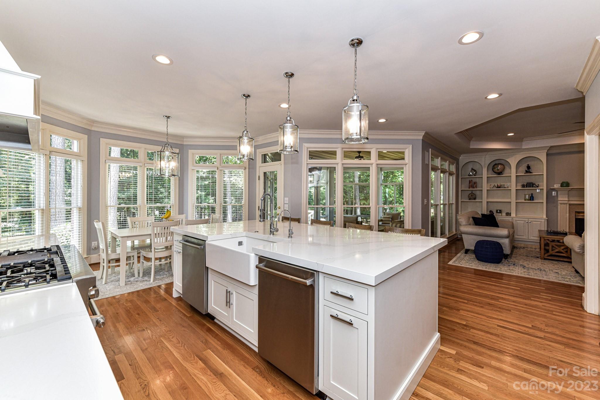 The Peninsula - Residential