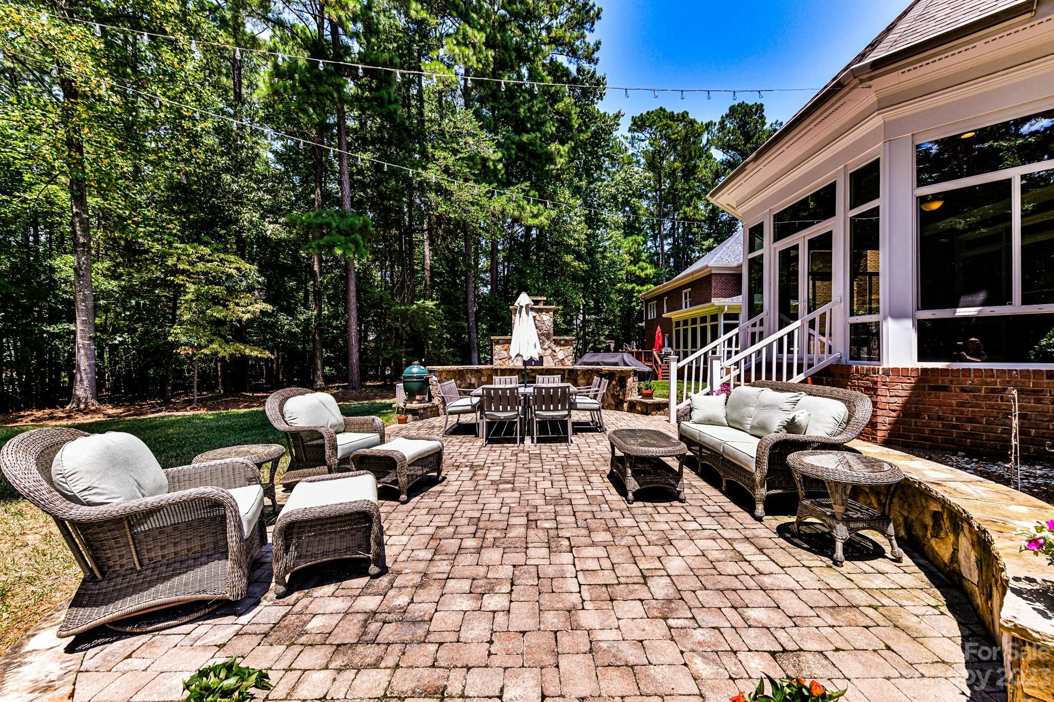 The Peninsula - Residential