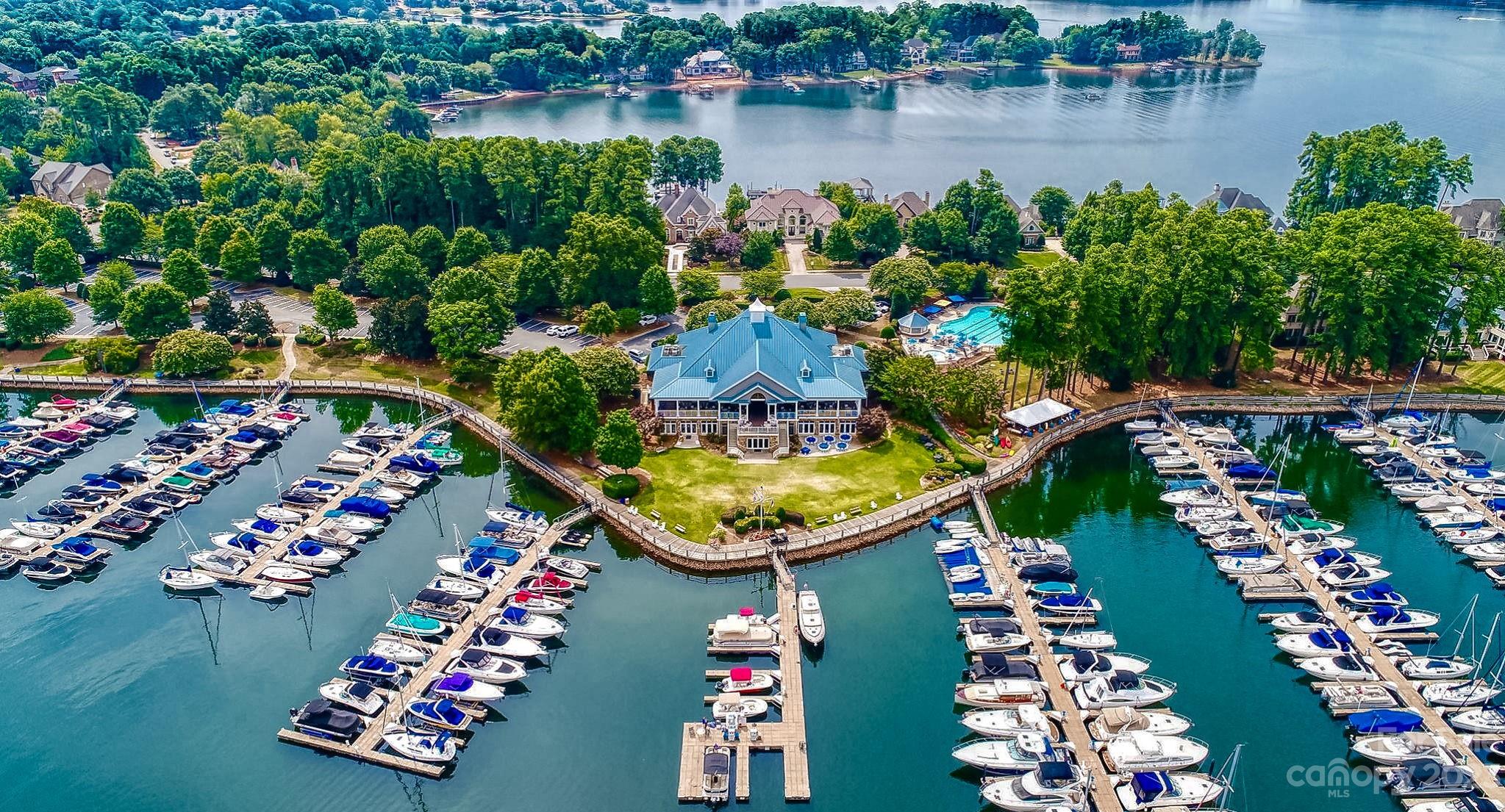 The Peninsula - Residential