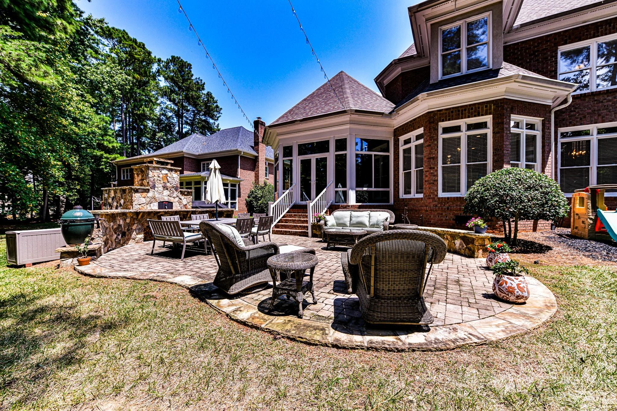 The Peninsula - Residential