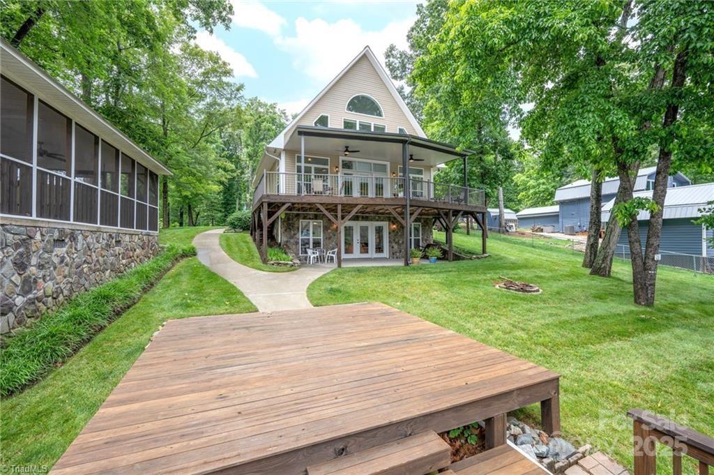 1901 Warf Road