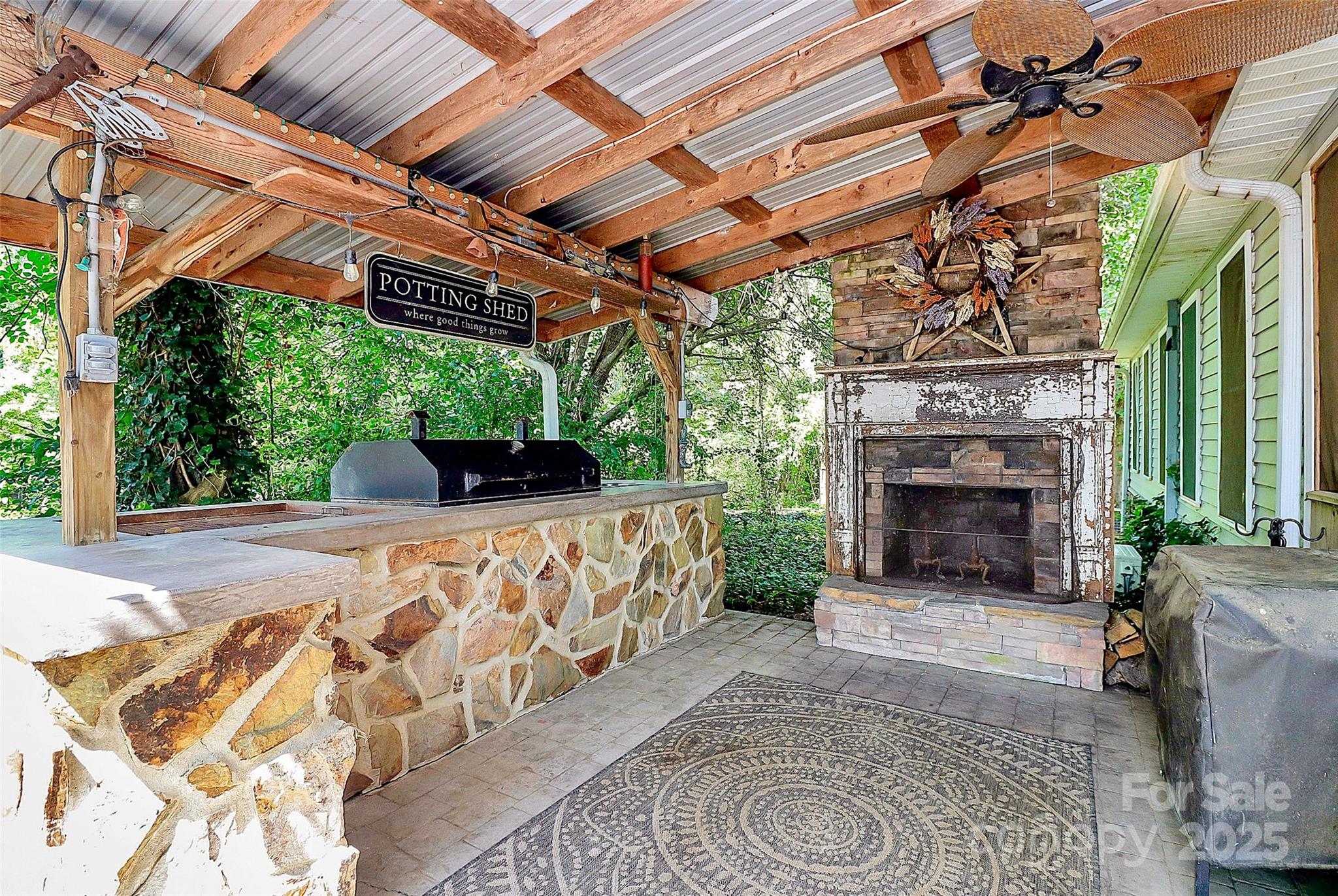 3311 Camden Road