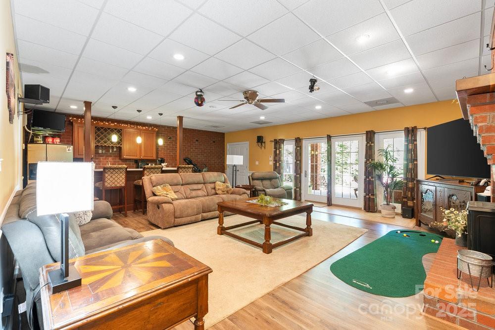 Forest Hills - Residential