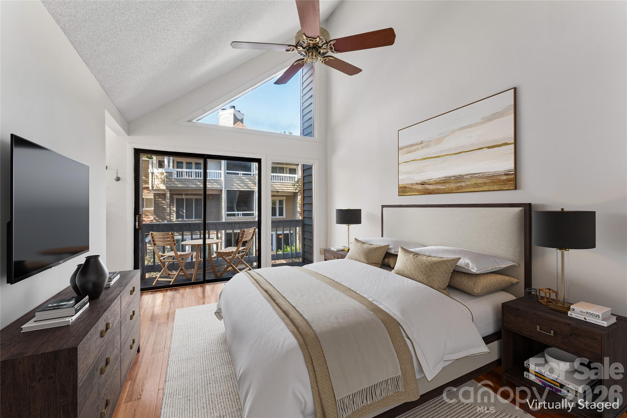 422 W 8th Street